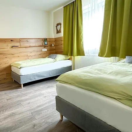 Waldberg ホームステイ シュトルベルク